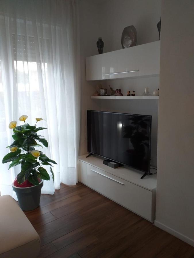 Sesto Calende Centro Lägenhet Exteriör bild
